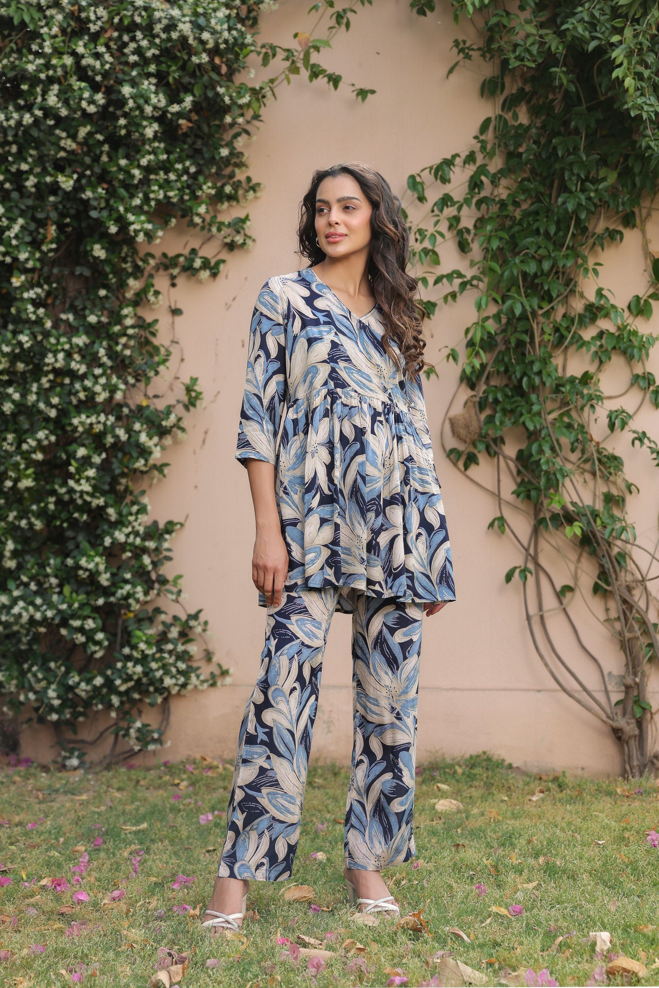 Daisies by the Bay Russian Silk Co-ord Set