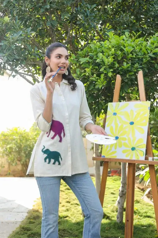 Rustic Elephant Appliqué Cotton Flex Top