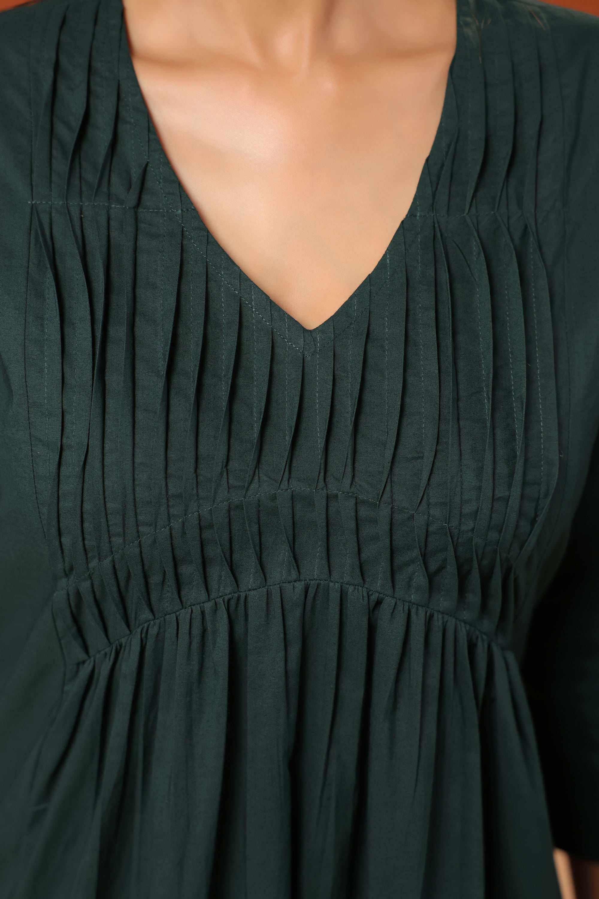 Green Cotton Solid Pleated Yoke V-Neck Kurta Pant Set