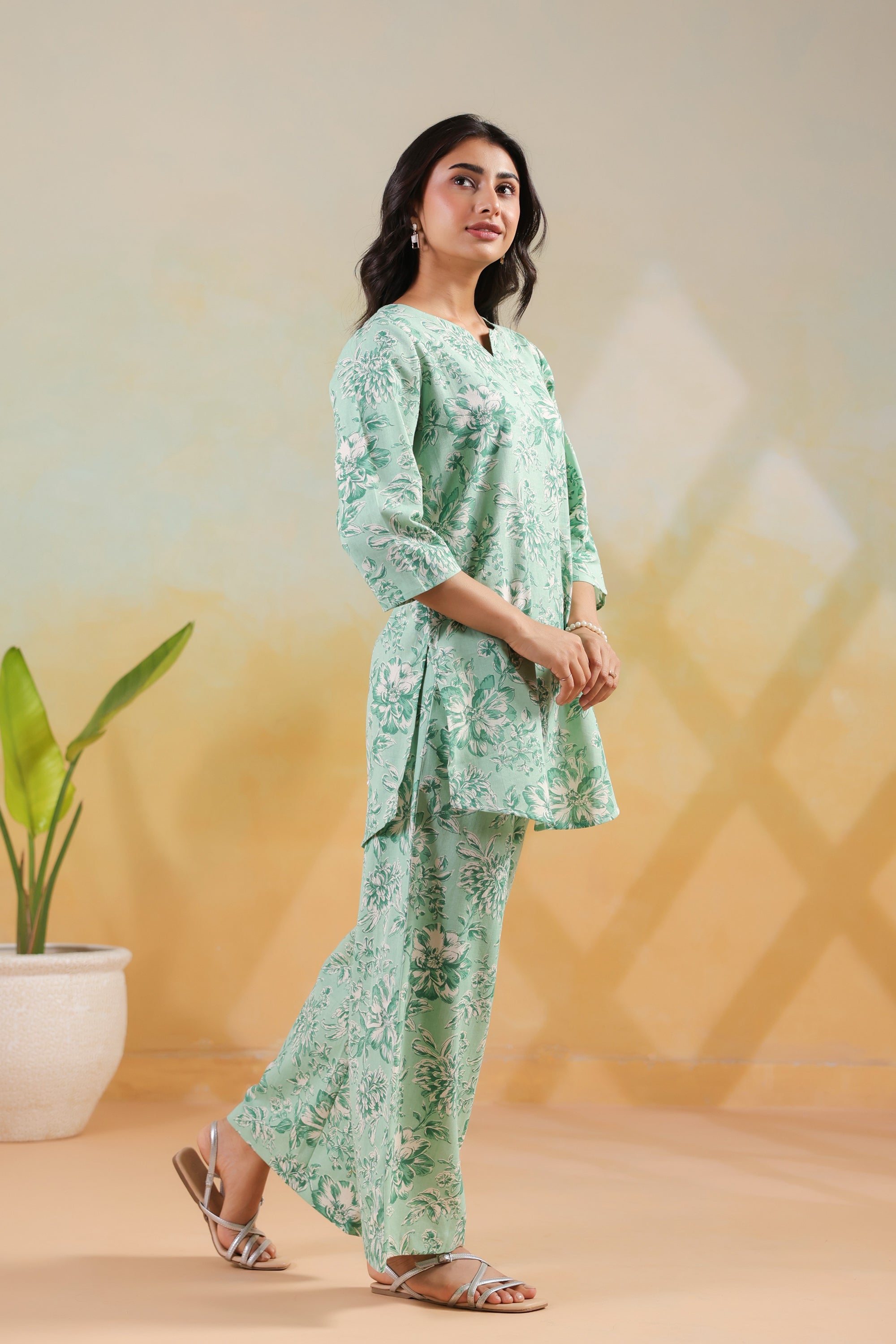 Green Floral Printed Cotton Flex Regular Fit Co-ord Set