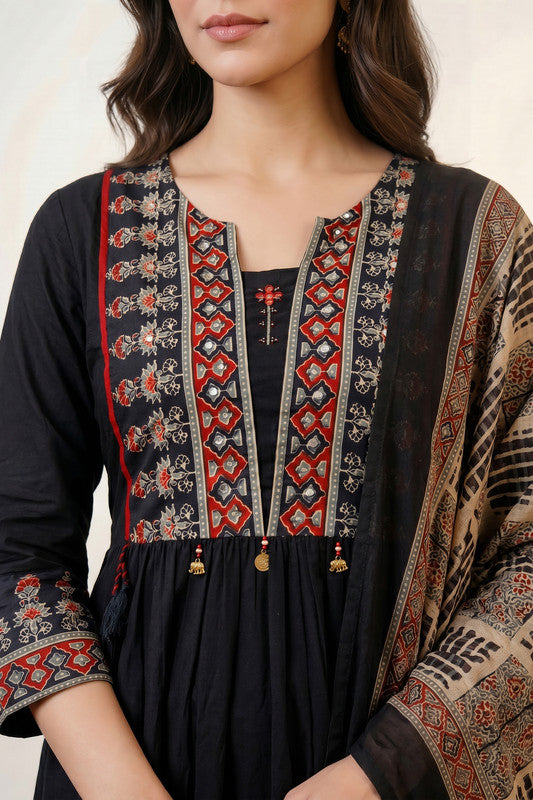 Black Decorative Yoke Pattern Graceful Ethnic Wear Cotton Printed Kurta Set with Dupatta