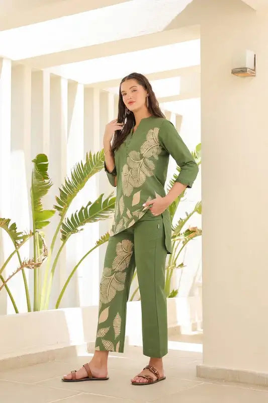 Sage Green Floral Line Pattern Cotton Co-ord set
