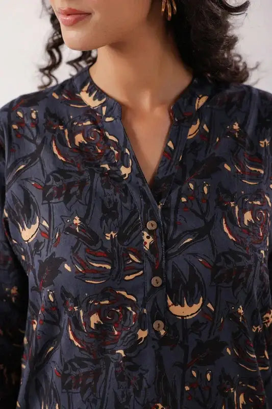 EarthLeaf Relaxed Grey Cotton Top