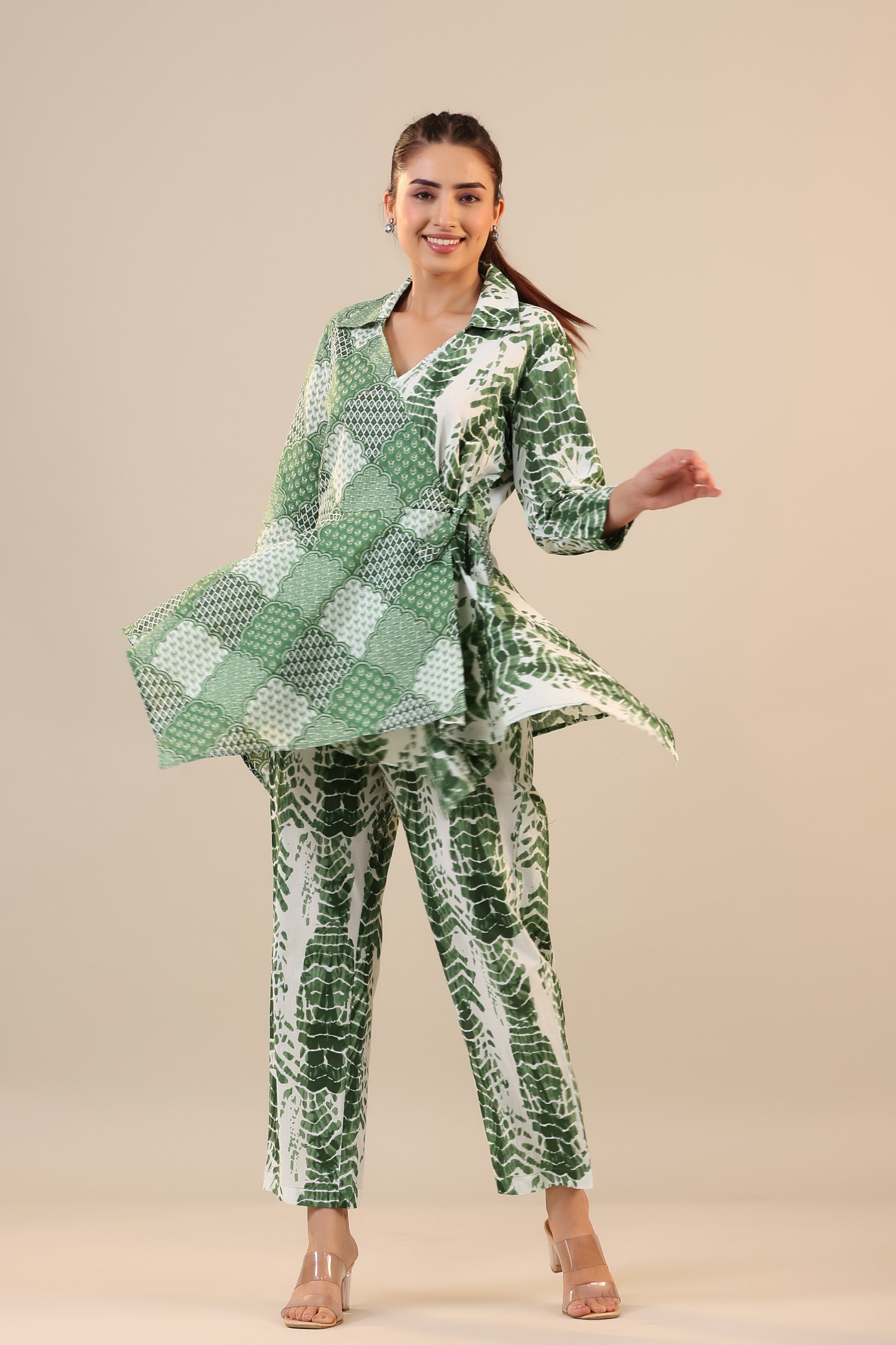 Green abstract Shibori Knot Cotton Loungewear Set