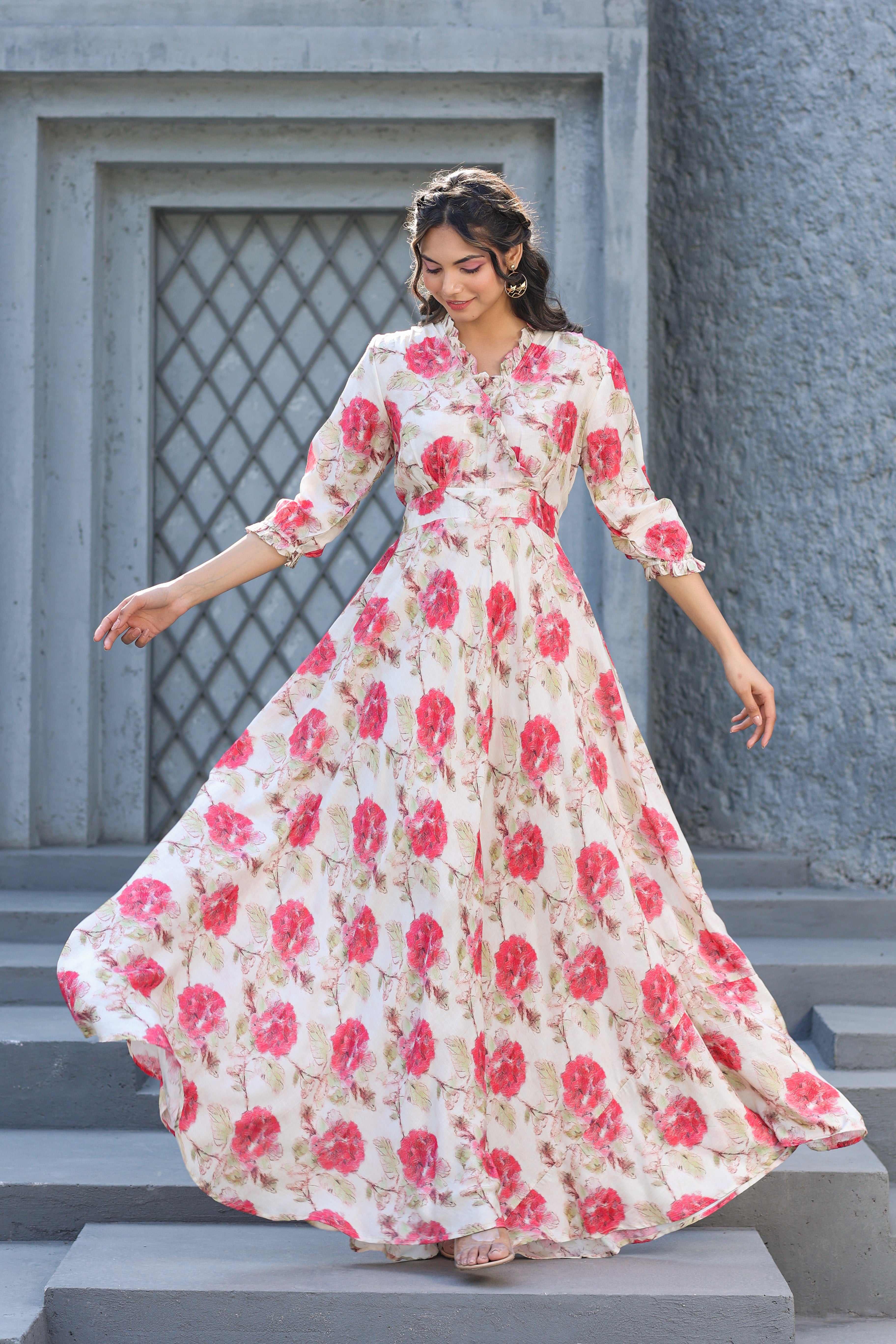 Roses Dreamland on Off white Muslin Silk Maxi Dress