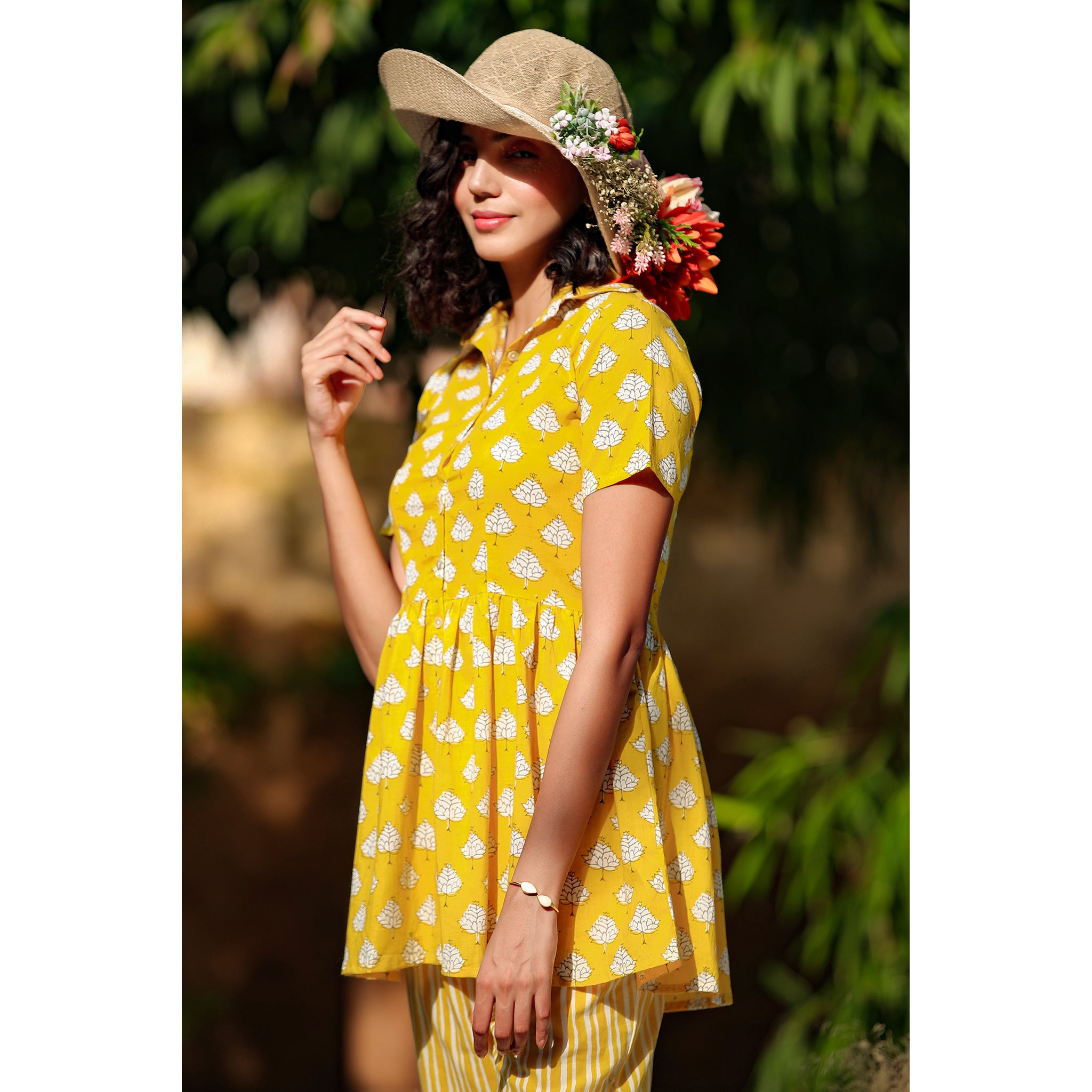 Tropical leaves with stripes on yellow Peplum Loungewear Top Set