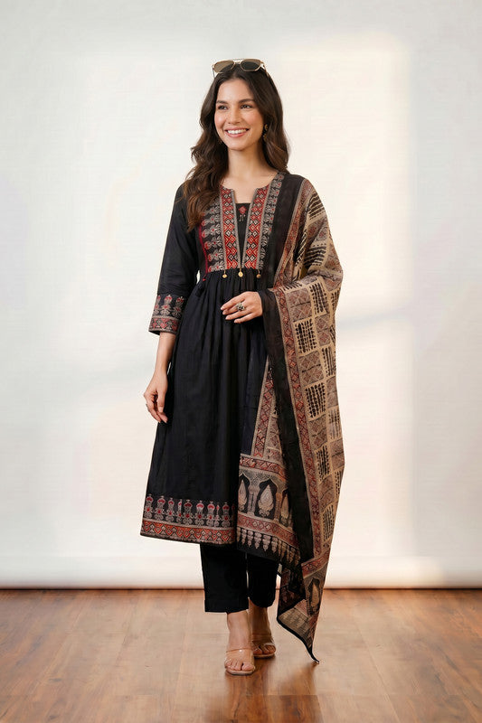 Black Decorative Yoke Pattern Graceful Ethnic Wear Cotton Printed Kurta Set with Dupatta 