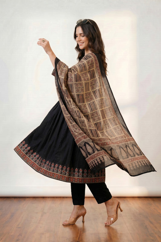 Black Decorative Yoke Pattern Graceful Ethnic Wear Cotton Printed Kurta Set with Dupatta 