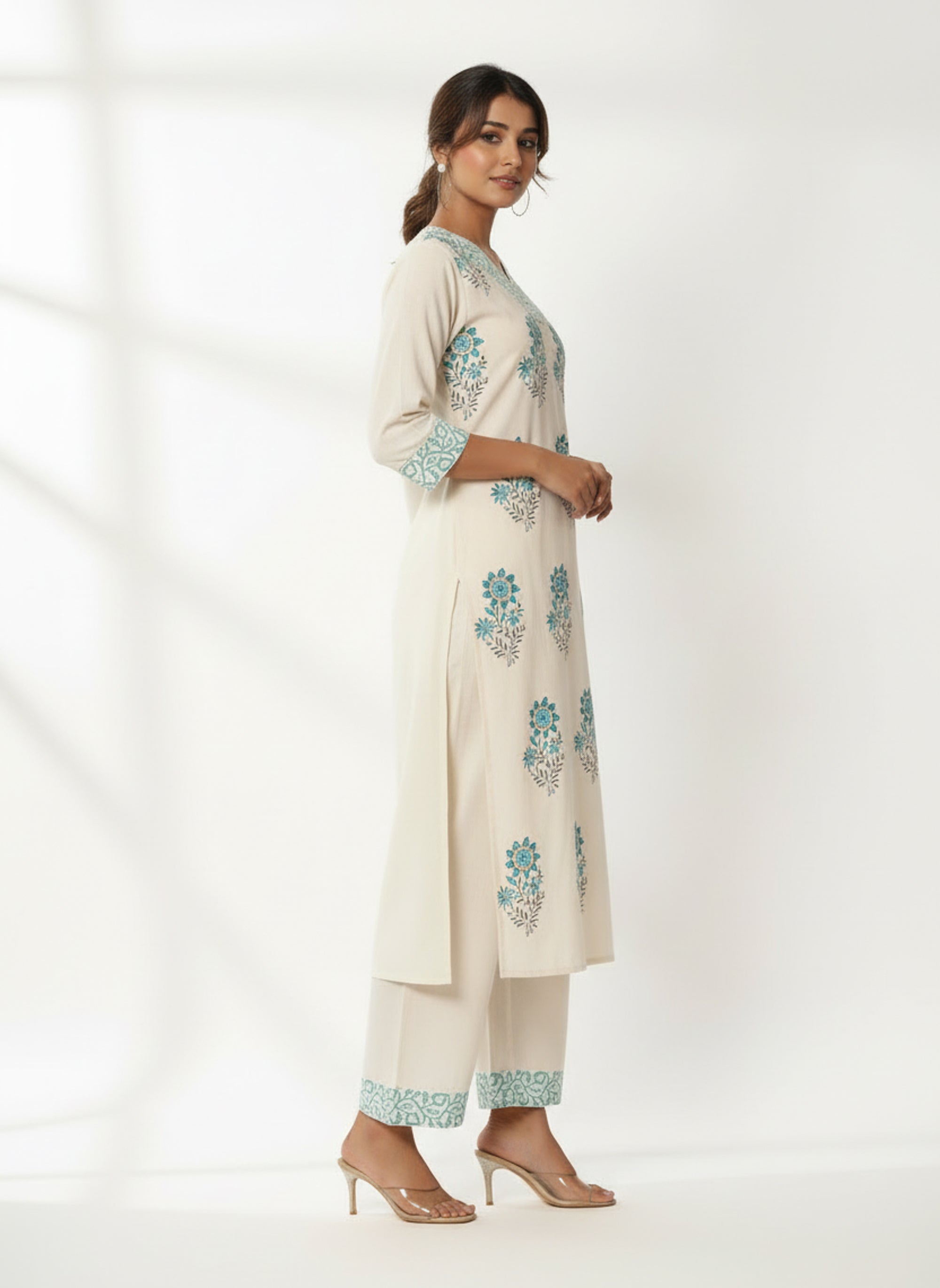 Cream & Aqua Floral Printed Straight Kurta with Palazzo Pants