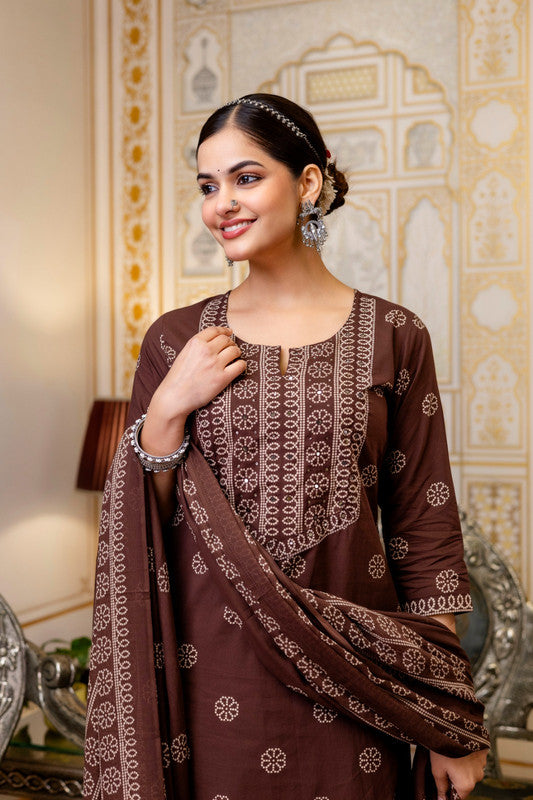 Brown Ethnic Print Kurta Pant Set with Contrast Border Dupatta