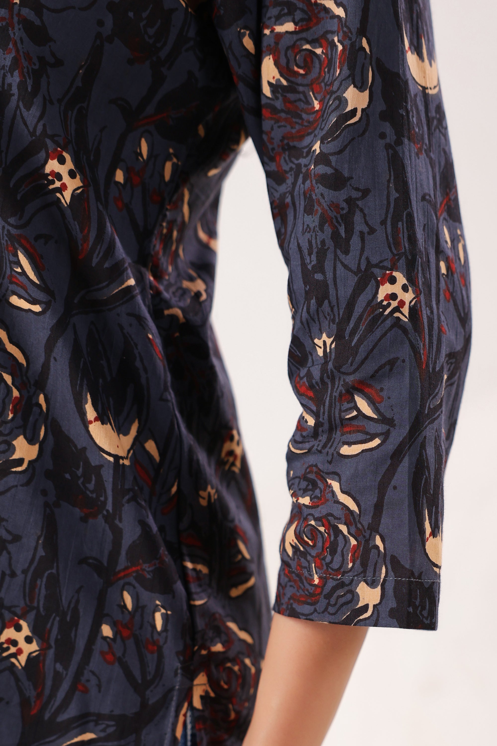 EarthLeaf Relaxed Grey Cotton Top