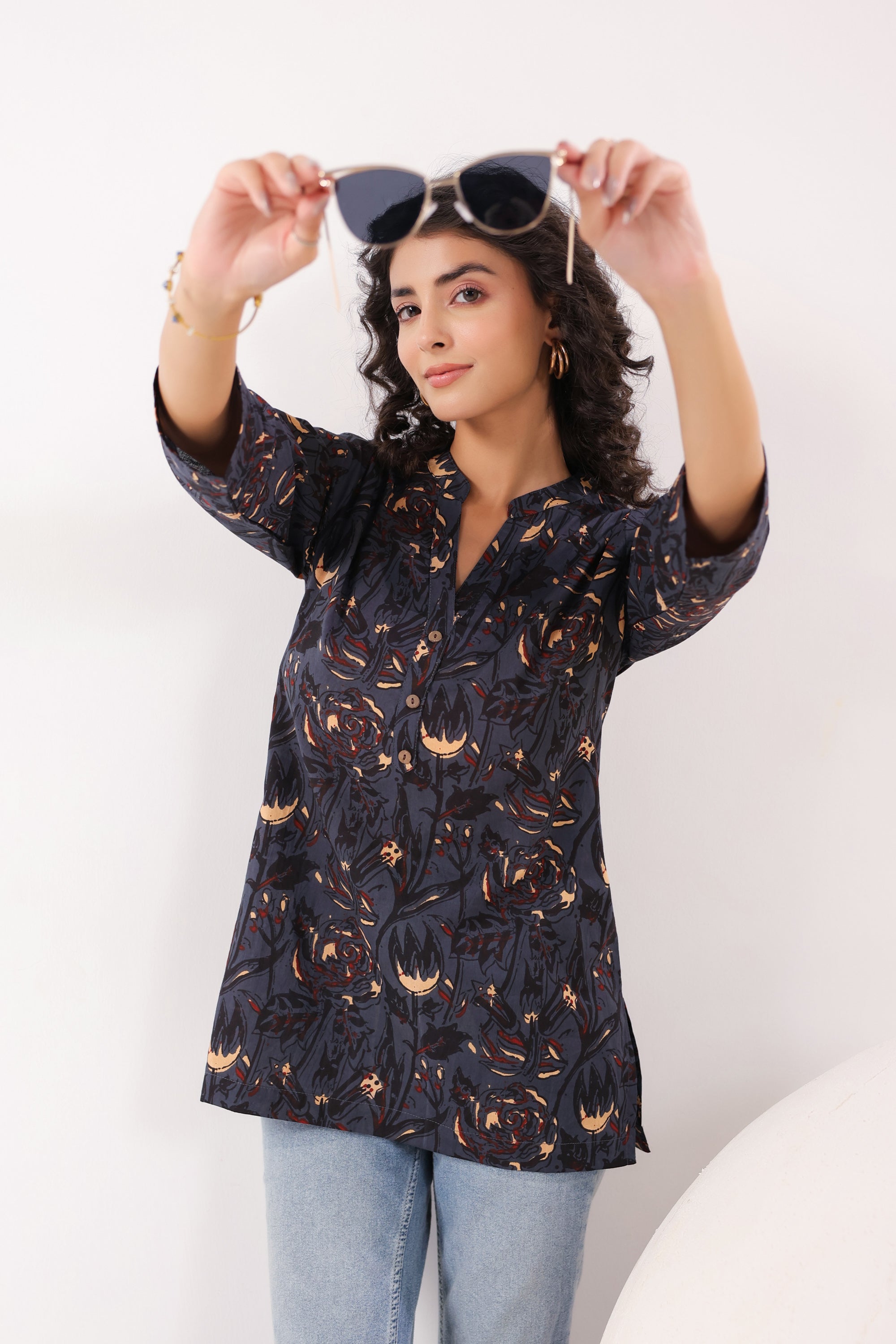 EarthLeaf Relaxed Grey Cotton Top