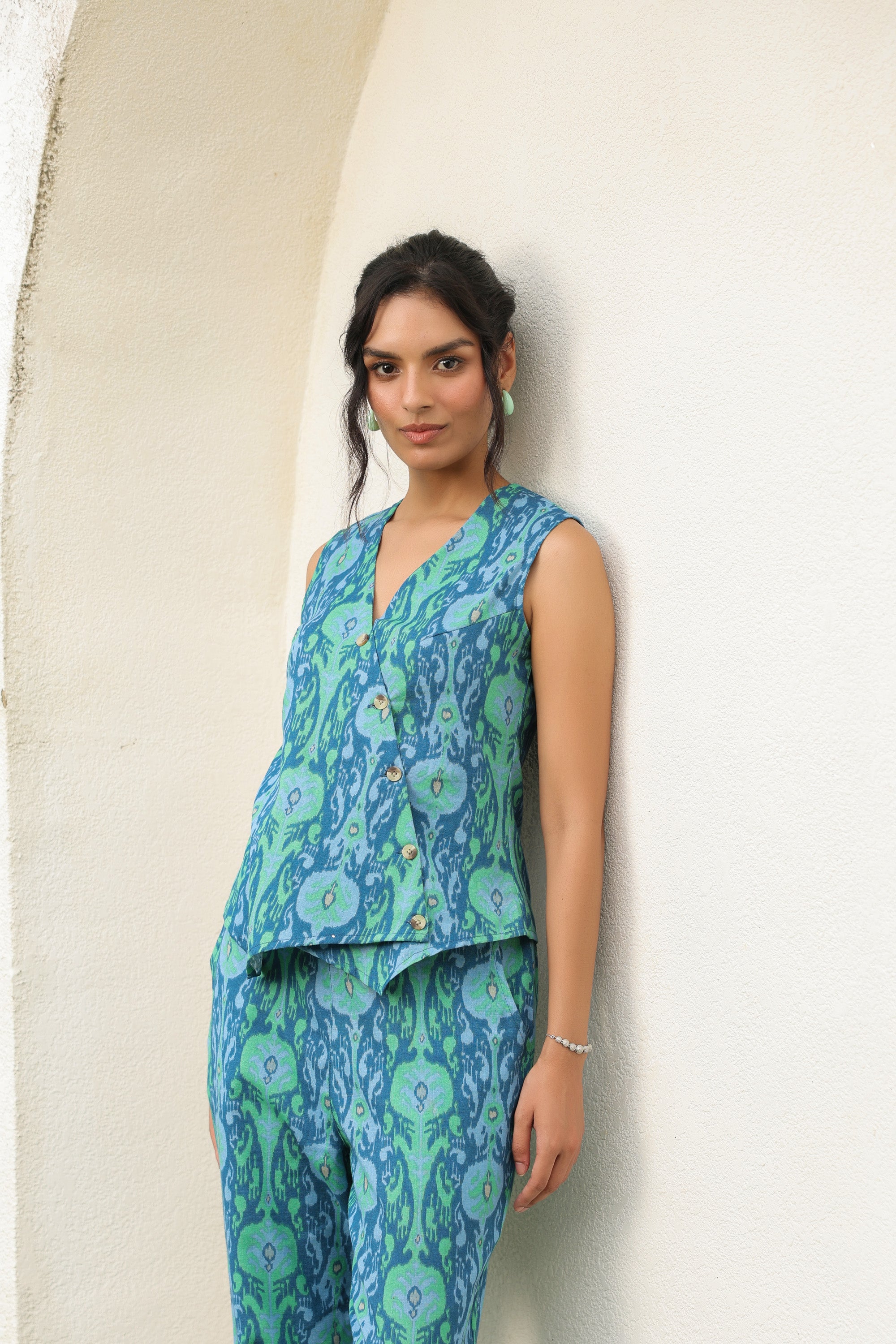 Ikat Symphony Blue-Green Sleeveless Cotton Flex Co-ord Set