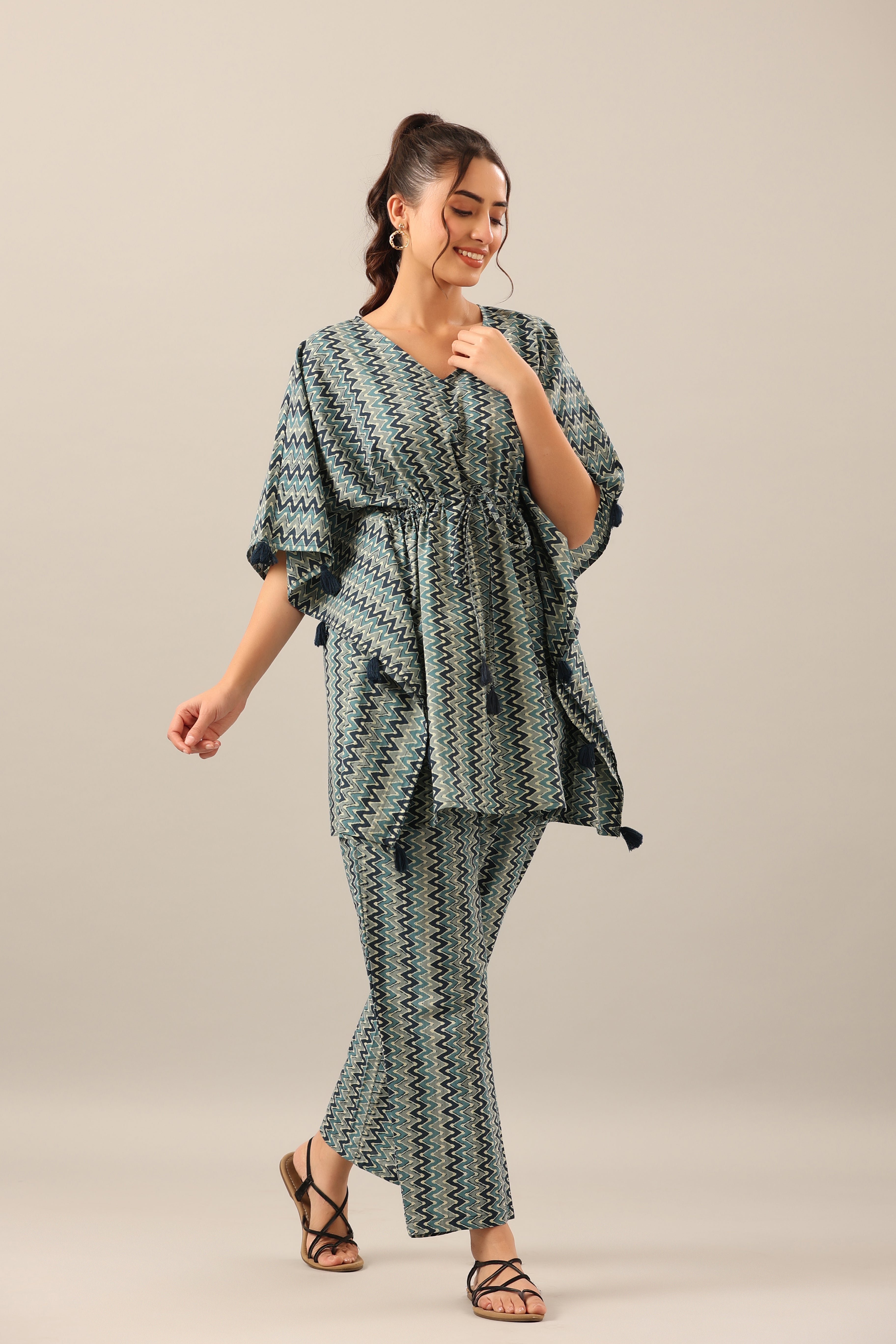 Zigzag on Green cotton Kaftan Pajama Set