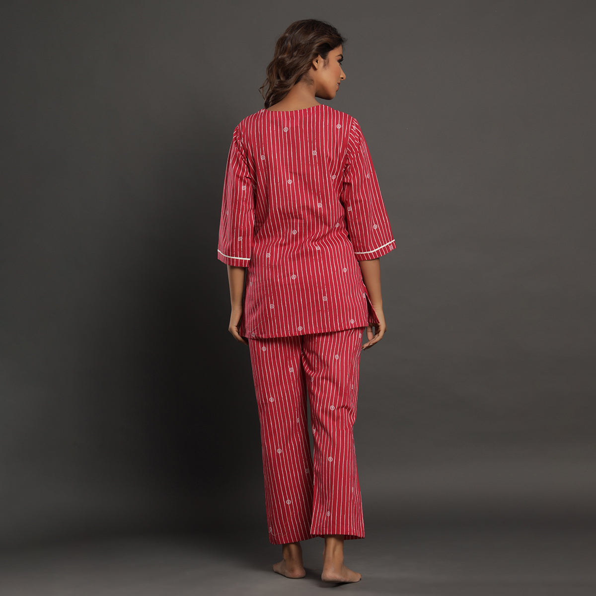 Stroked Rings on Coral Loungewear JISORA