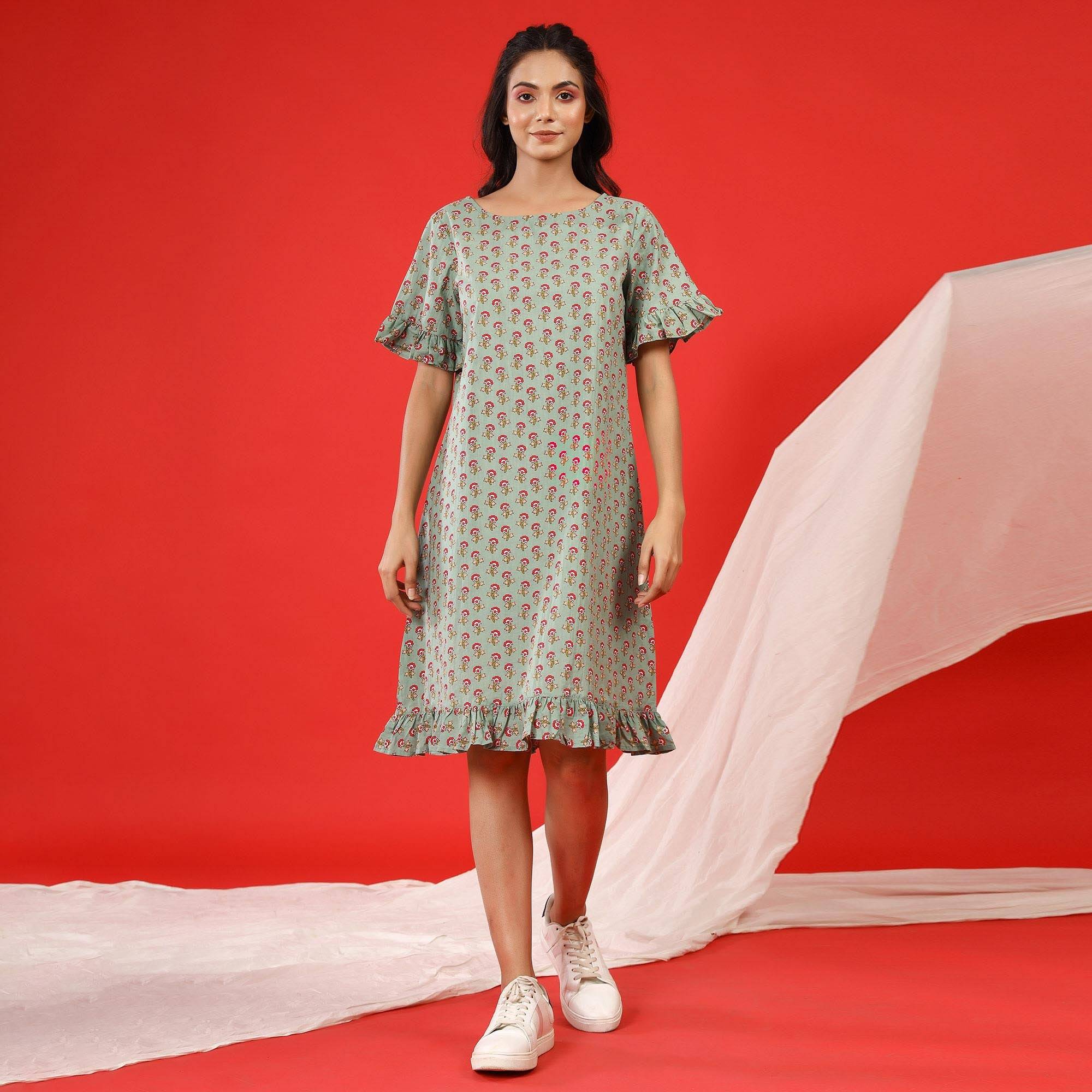 Floral Bouquet on Sea Green T-Shirt Dress