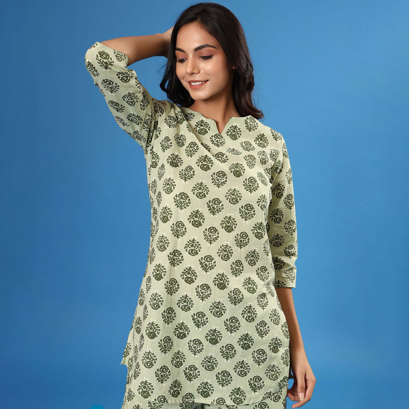 Bloomed Roses on Green Loungewear