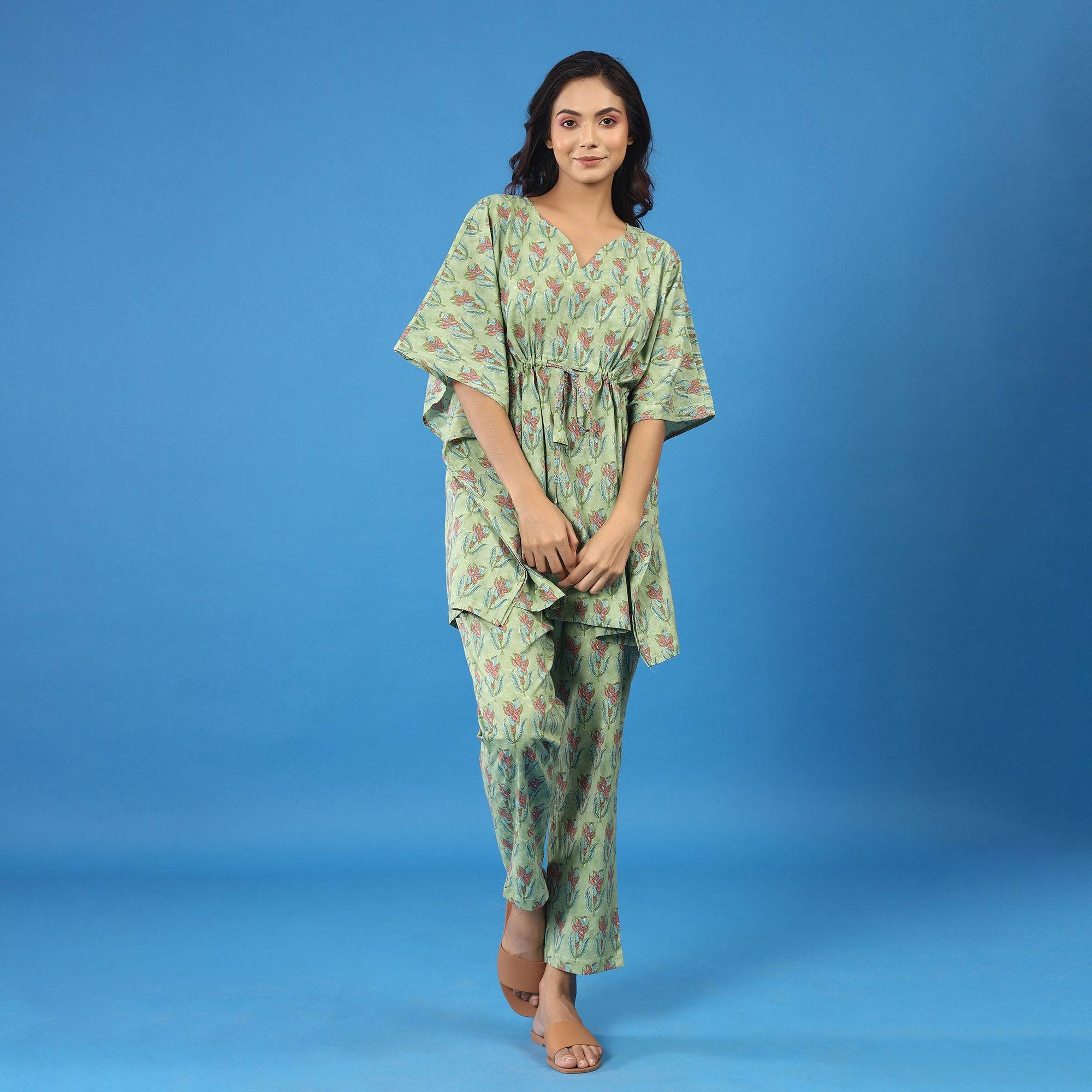 Bloomed Hibiscus on Green Kaftan Pyjama