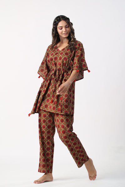 Daabu Motifs on Cotton Maroon Kaftan Pajama set