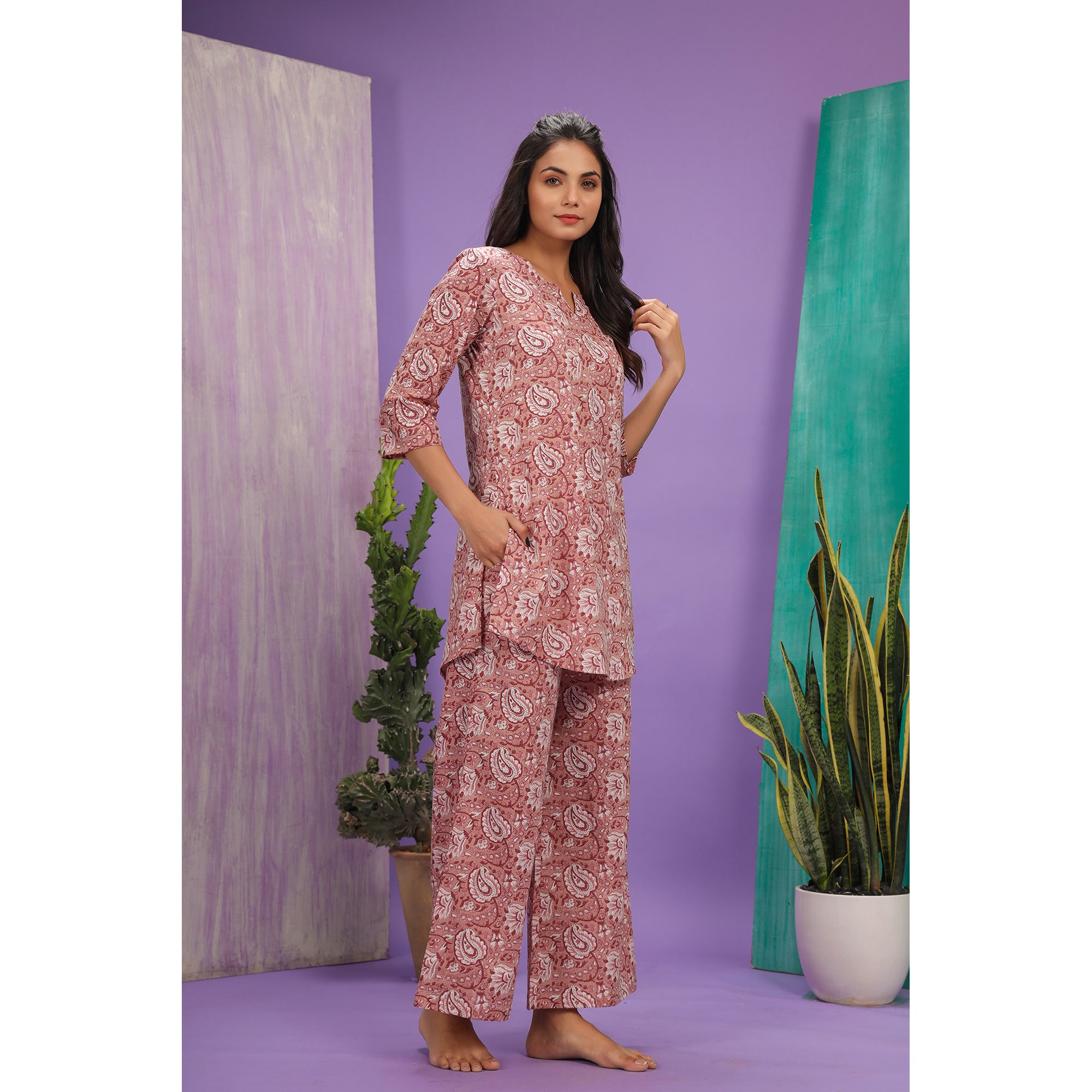 Gul Bano Jaal On Loungewear Top Set