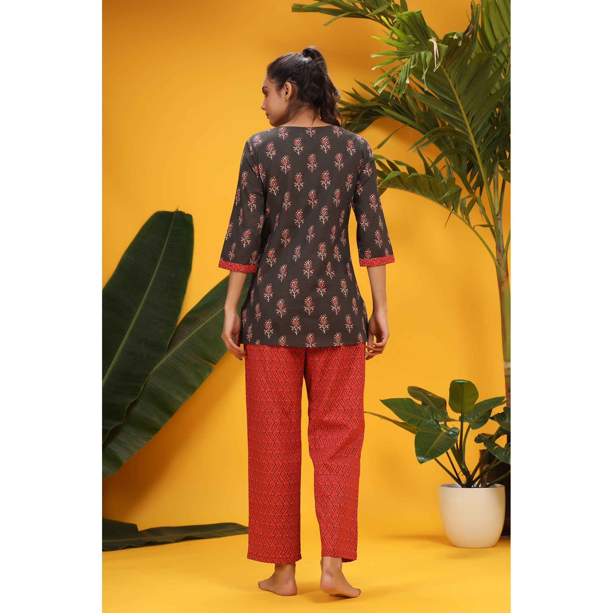 Rose Buds with Patterned Zigzag on Loungewear Top Set