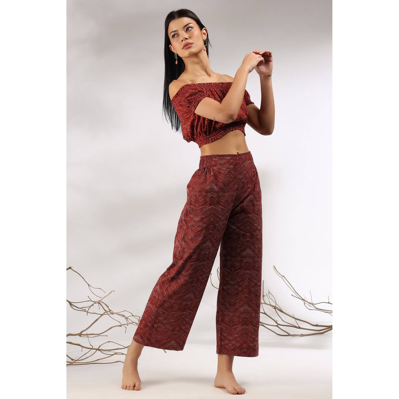 Abstract on Maroon Off-Shoulder Co-ordinate Set
