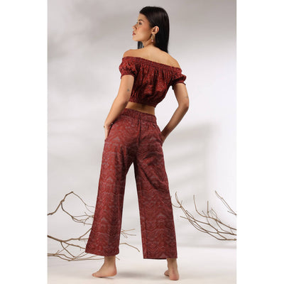 Abstract on Maroon Off-Shoulder Co-ordinate Set
